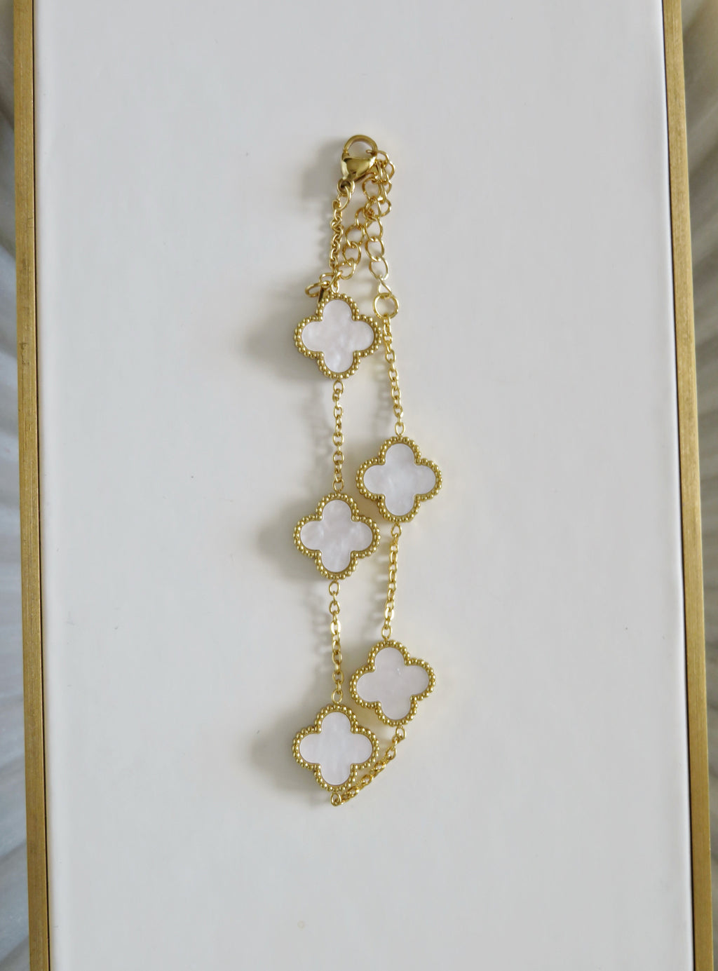 Luck Intention -Pearl Shell Clover Bracelet