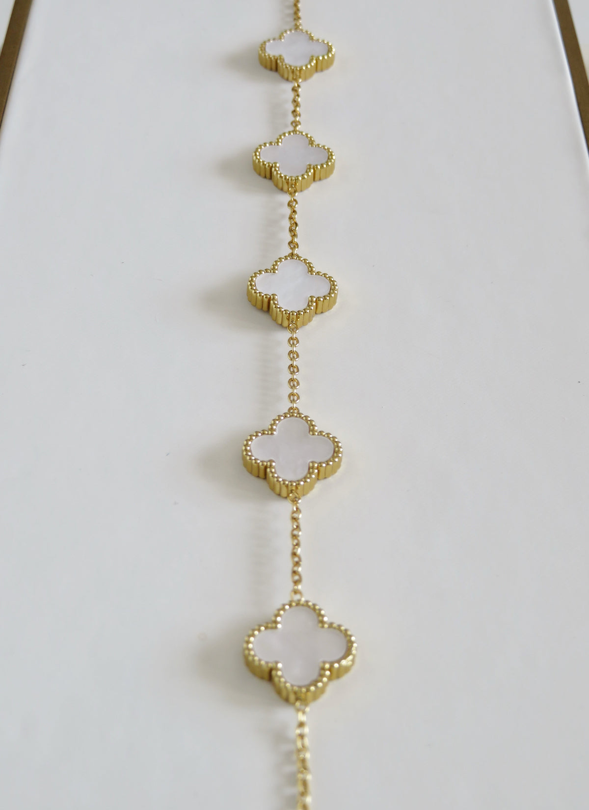 Luck Intention -Pearl Shell Clover Bracelet