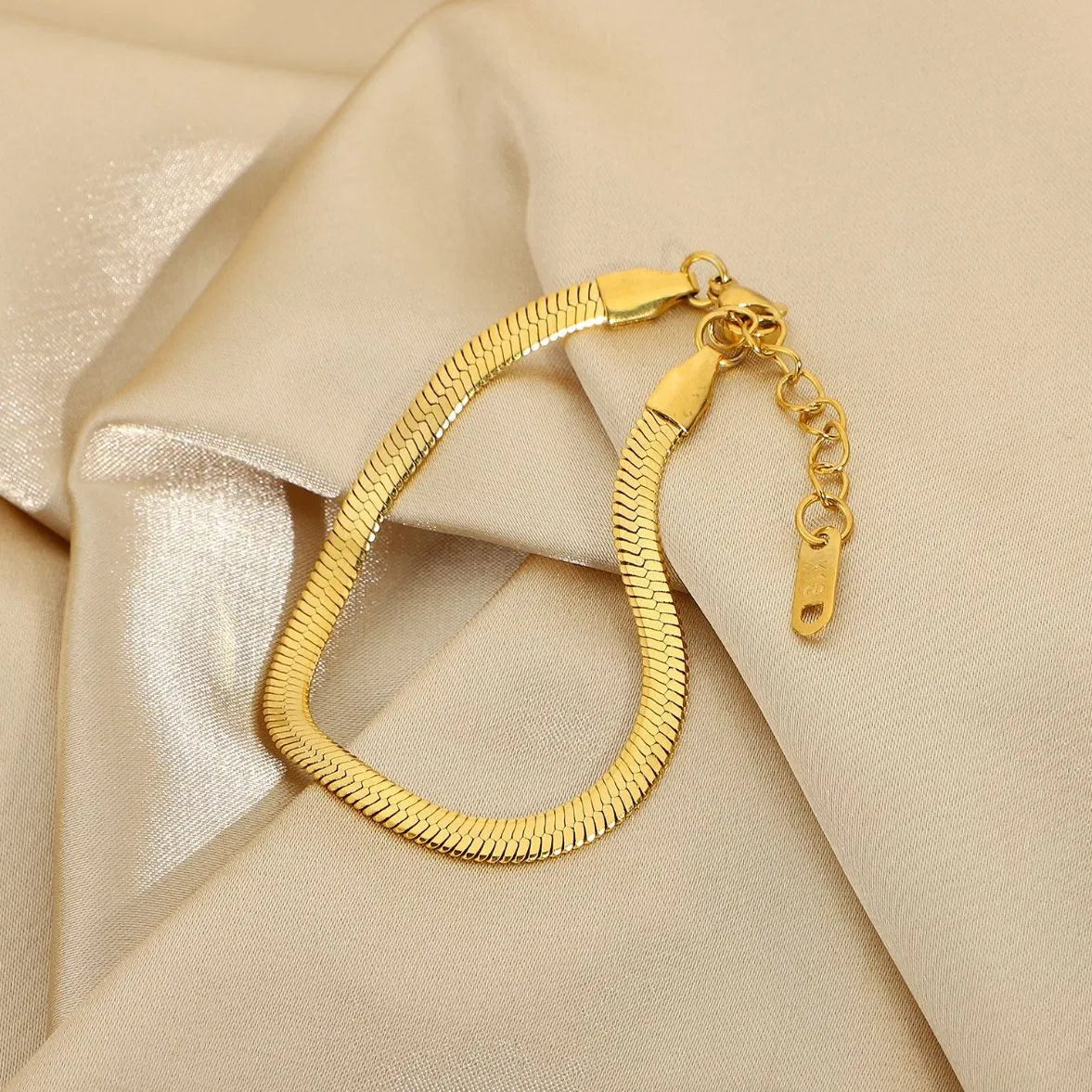 Stylish Snake Chain Bracelet..